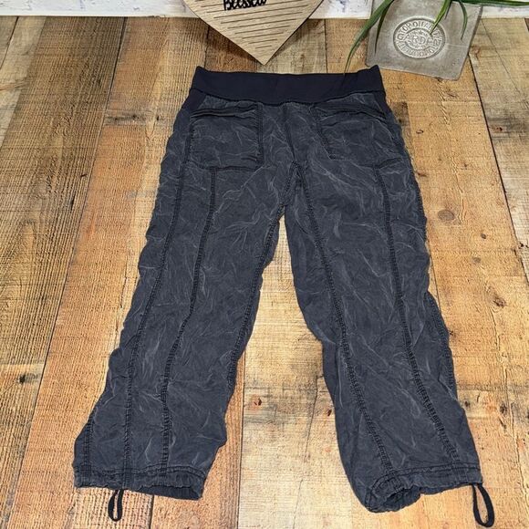 Lululemon cool down tencel ruched cropped pants size 4 - Picture 2 of 13